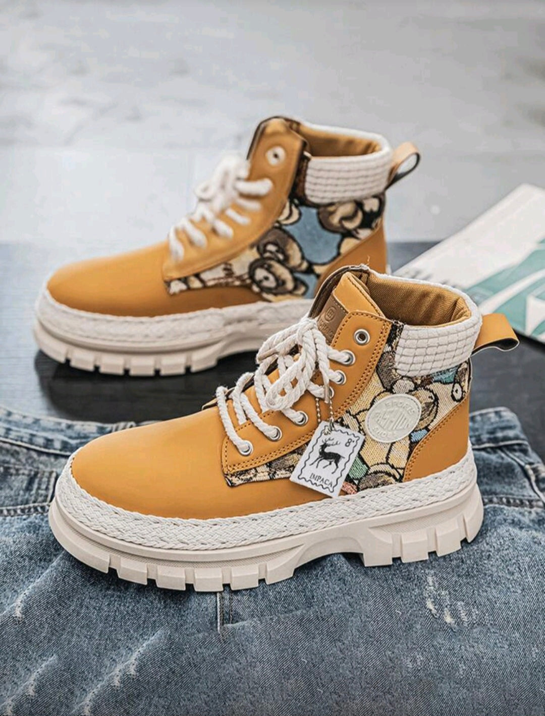 Unisex stylish workwear boots