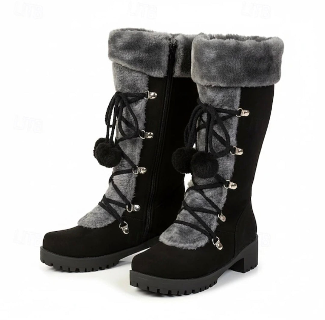 Lace up boots with faux fur